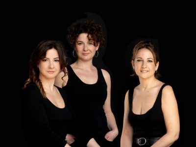 Las Niñas de Cádiz presentadoras de la V edición de los Premios Godot.